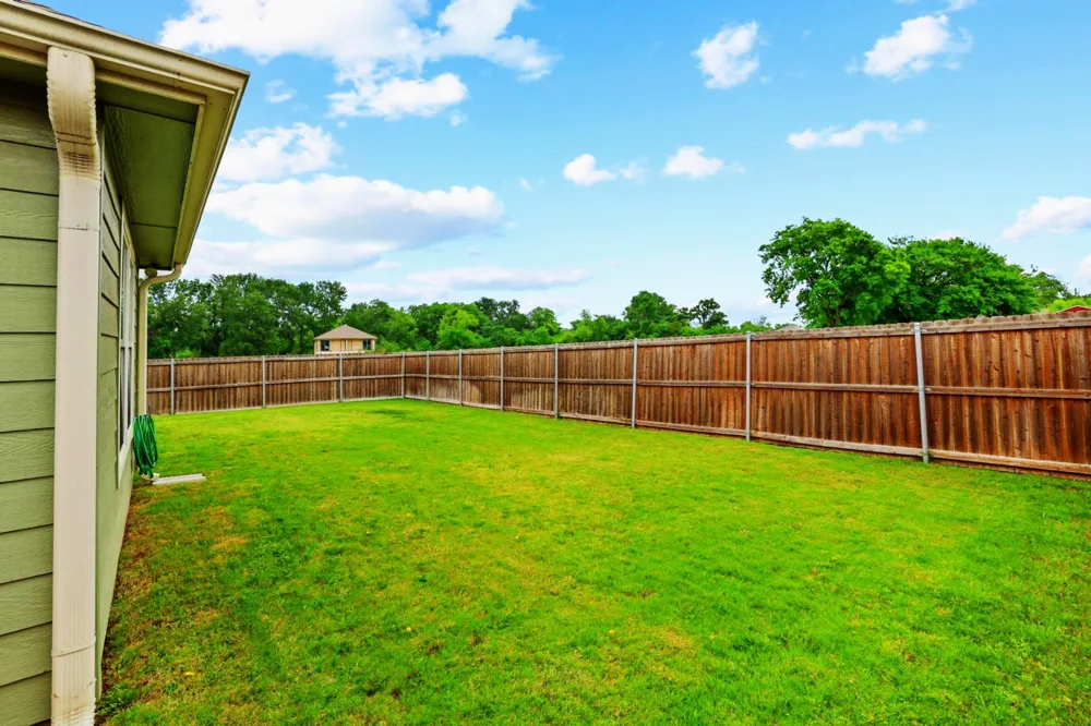 1512 Kennedy Street Bonham, TX 75418