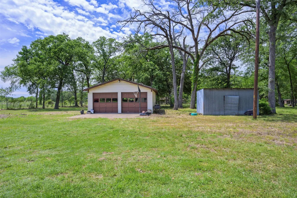 1113 W Will White Road Kemp, TX 75143