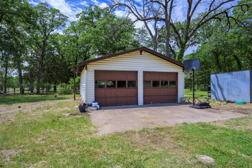1113 W Will White Road Kemp, TX 75143