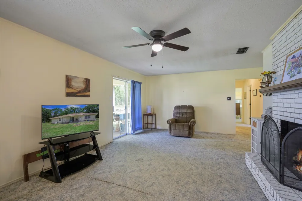 1113 W Will White Road Kemp, TX 75143