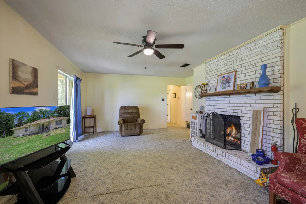 1113 W Will White Road Kemp, TX 75143