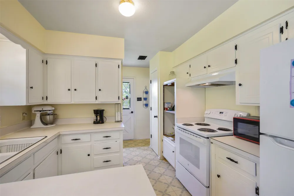1113 W Will White Road Kemp, TX 75143
