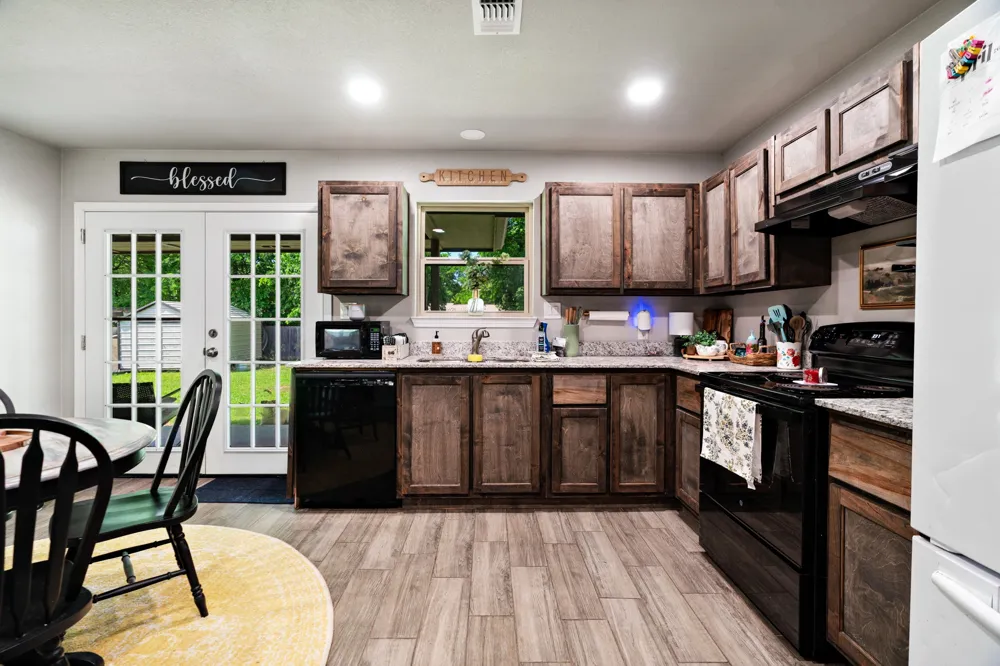 240 Elizabeth Lane Blossom, TX 75416