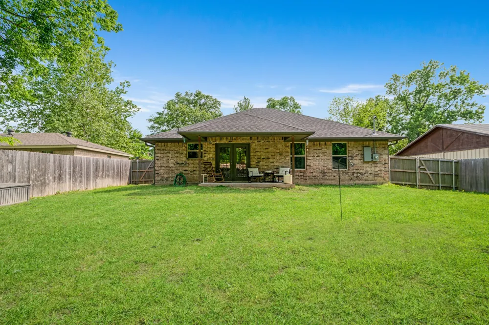 240 Elizabeth Lane Blossom, TX 75416