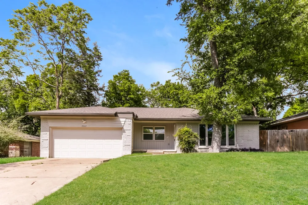 7347 Maringo Drive Dallas, TX 75227