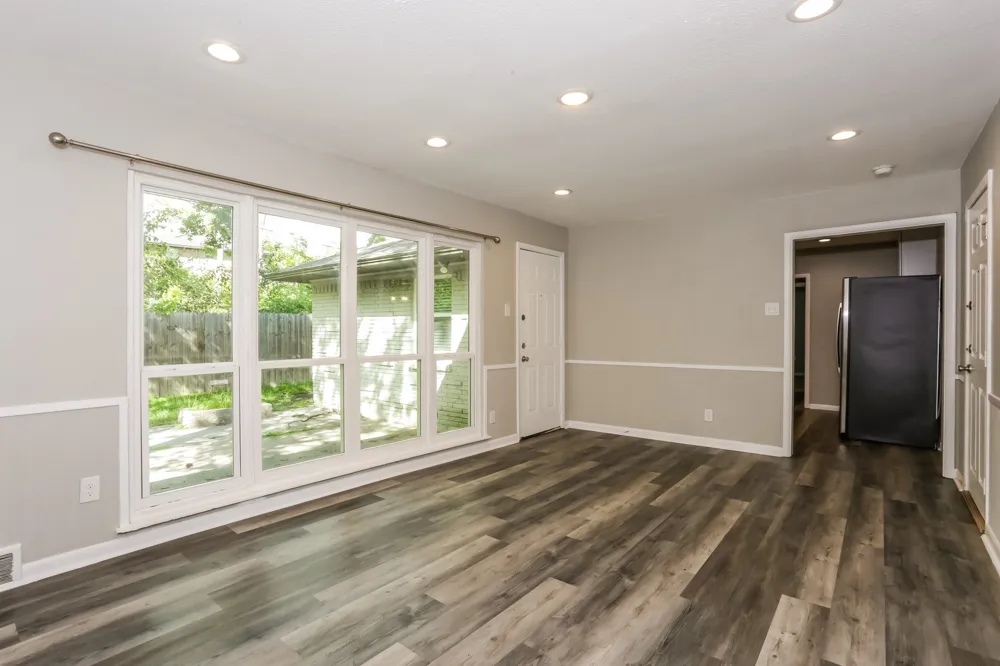 7347 Maringo Drive Dallas, TX 75227