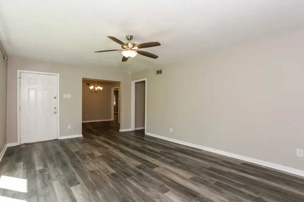7347 Maringo Drive Dallas, TX 75227
