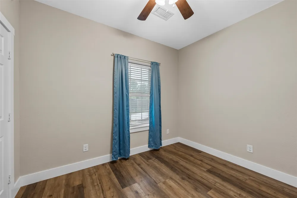 106 Moore Street Itasca, TX 76055