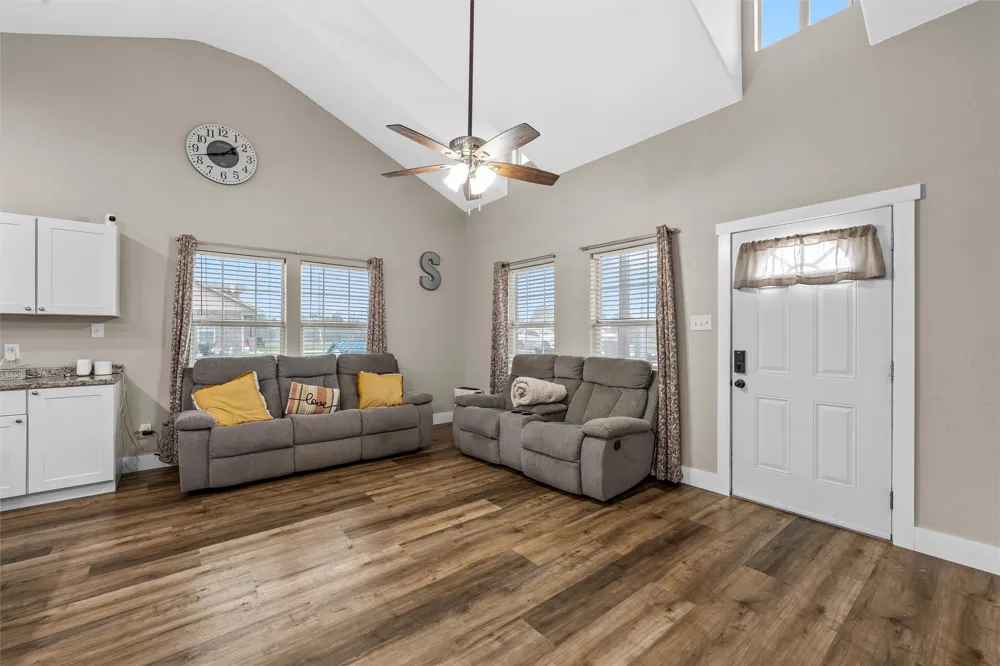 106 Moore Street Itasca, TX 76055