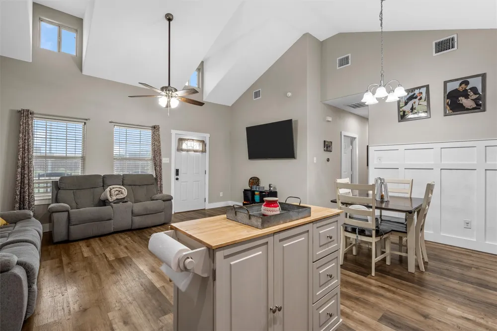 106 Moore Street Itasca, TX 76055