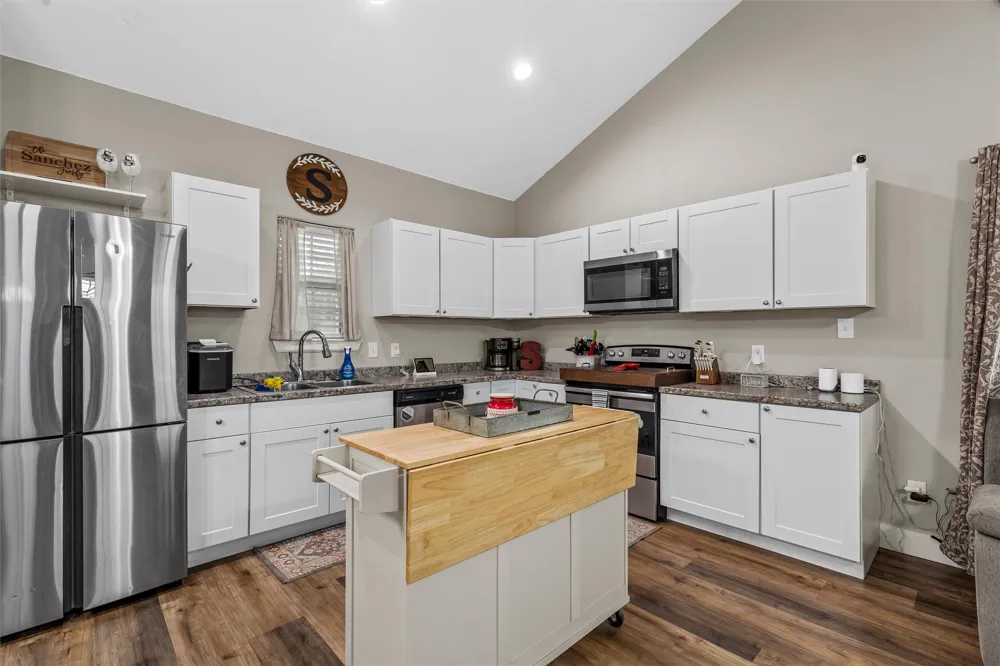 106 Moore Street Itasca, TX 76055