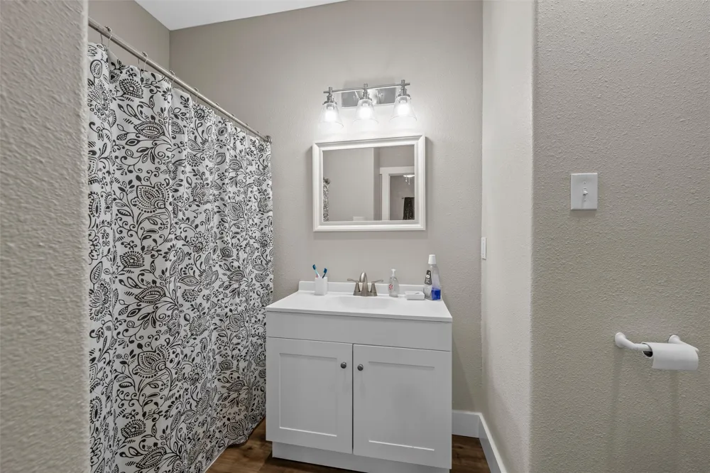 106 Moore Street Itasca, TX 76055