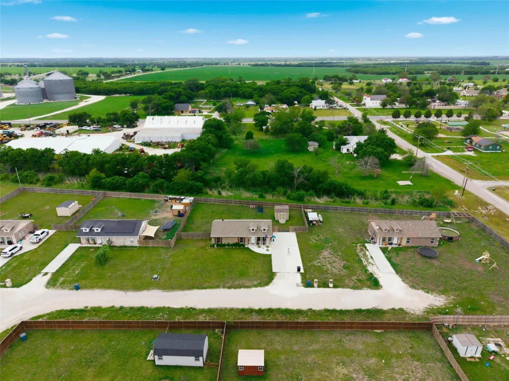 106 Moore Street Itasca, TX 76055