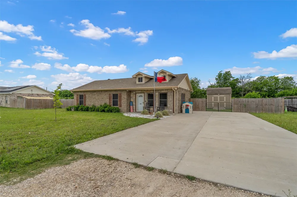 106 Moore Street Itasca, TX 76055
