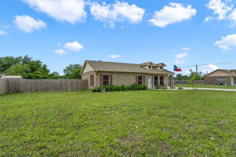 106 Moore Street Itasca, TX 76055