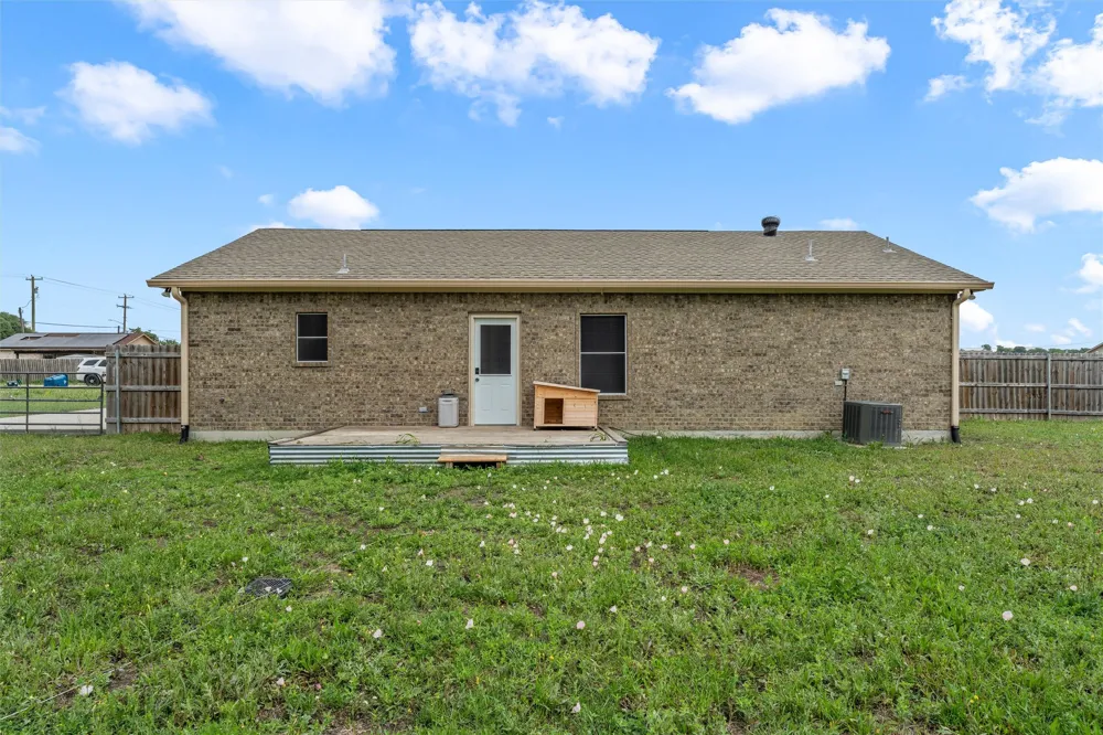 106 Moore Street Itasca, TX 76055