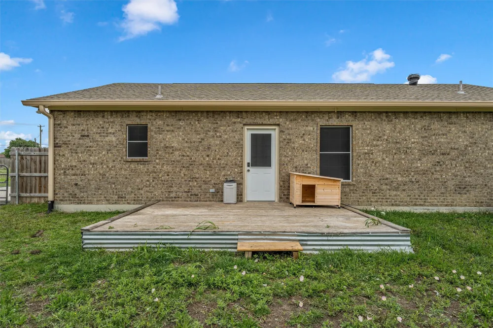 106 Moore Street Itasca, TX 76055