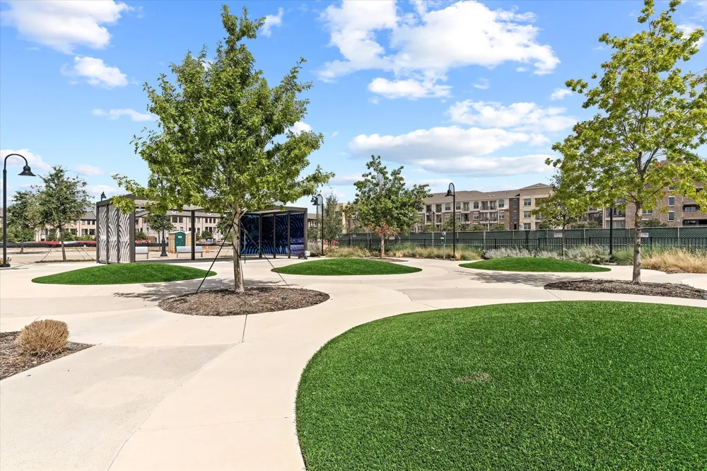 14956 Oak Street Addison, TX 75001