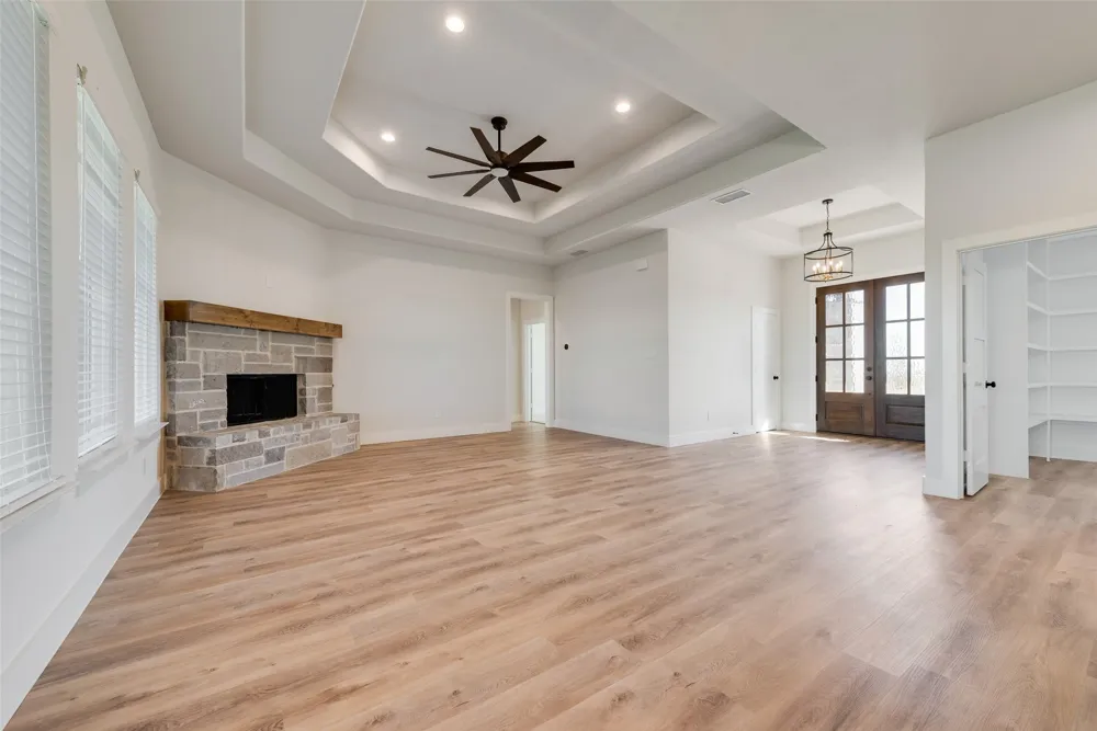 153 Dove Landing Valley View, TX 76272