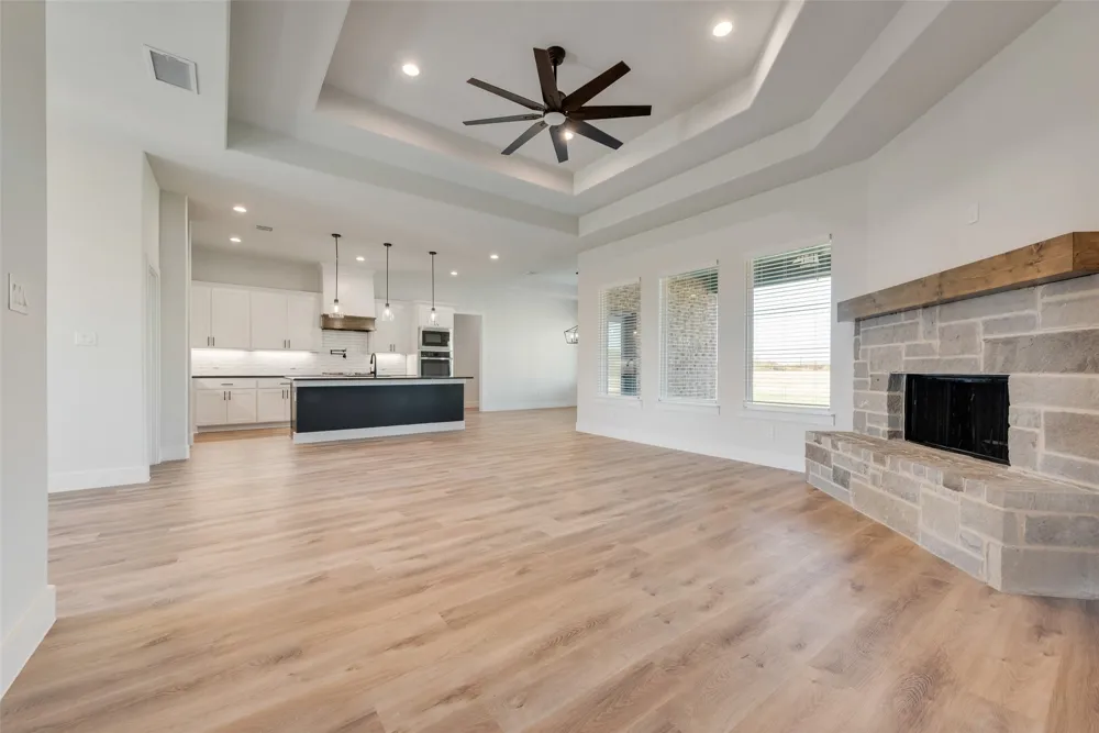 153 Dove Landing Valley View, TX 76272