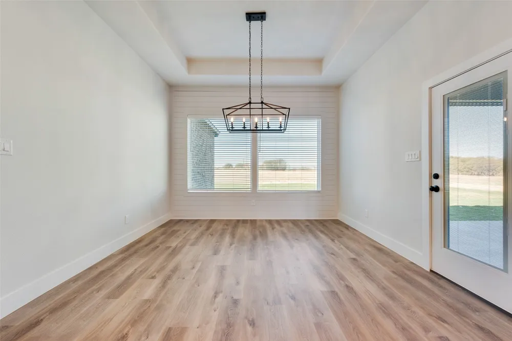 153 Dove Landing Valley View, TX 76272