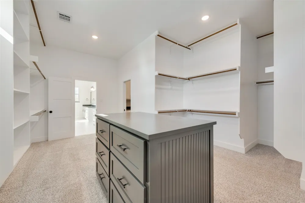 153 Dove Landing Valley View, TX 76272