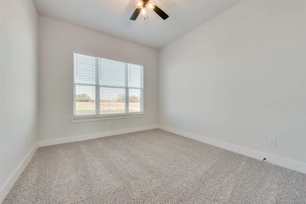 153 Dove Landing Valley View, TX 76272