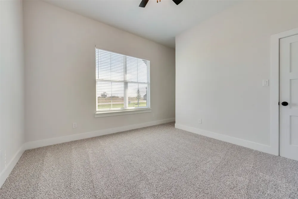 153 Dove Landing Valley View, TX 76272