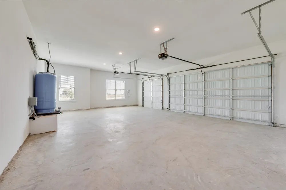 153 Dove Landing Valley View, TX 76272