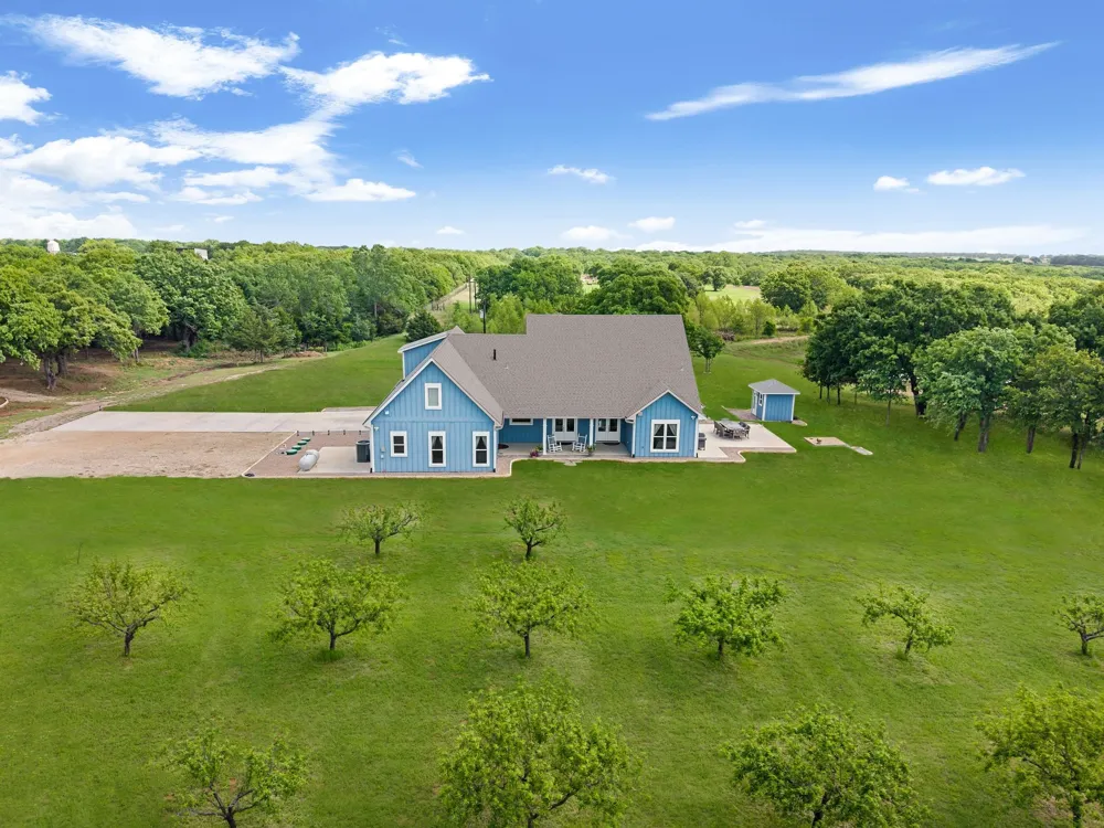 151 Faulkner Road Sunset, TX 76270