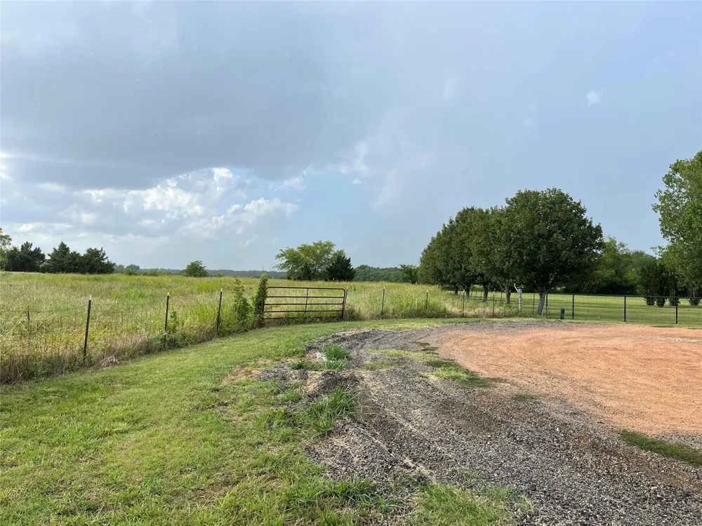 113 Judah Court Trenton, TX 75490