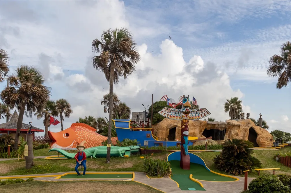 4214 Ghost Crab Lane Galveston, TX 77554