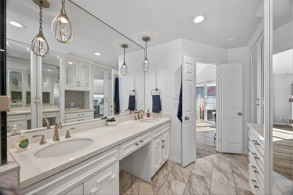 4214 Ghost Crab Lane Galveston, TX 77554