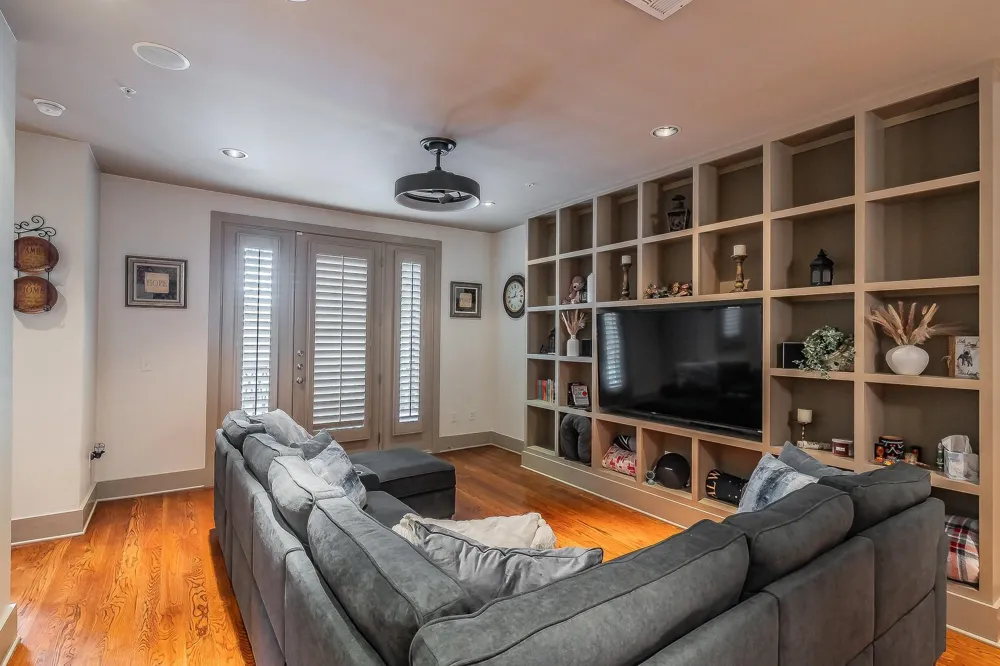 6350 Oriole Drive Dallas, TX 75209