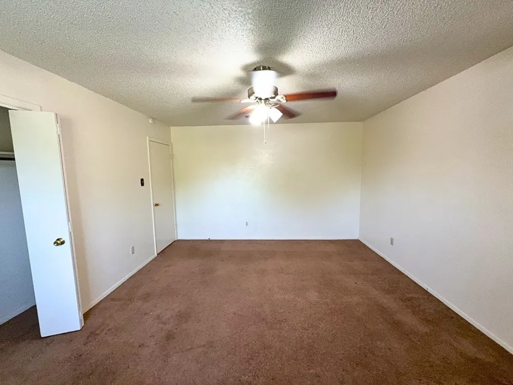 1613 Edge Hill Road Benbrook, TX 76126