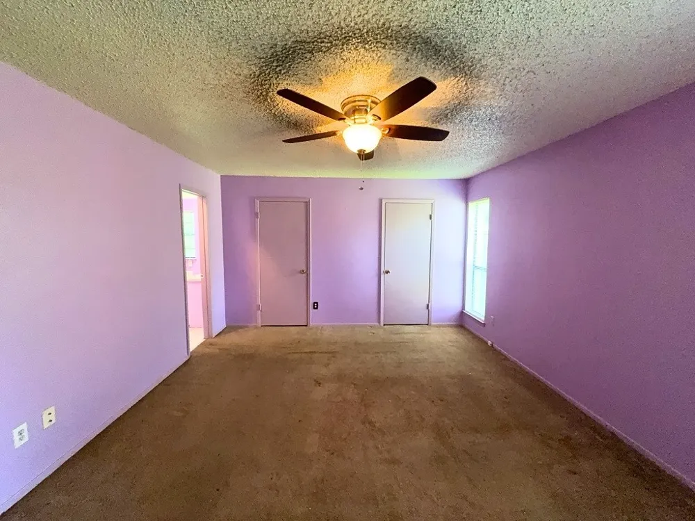 1613 Edge Hill Road Benbrook, TX 76126