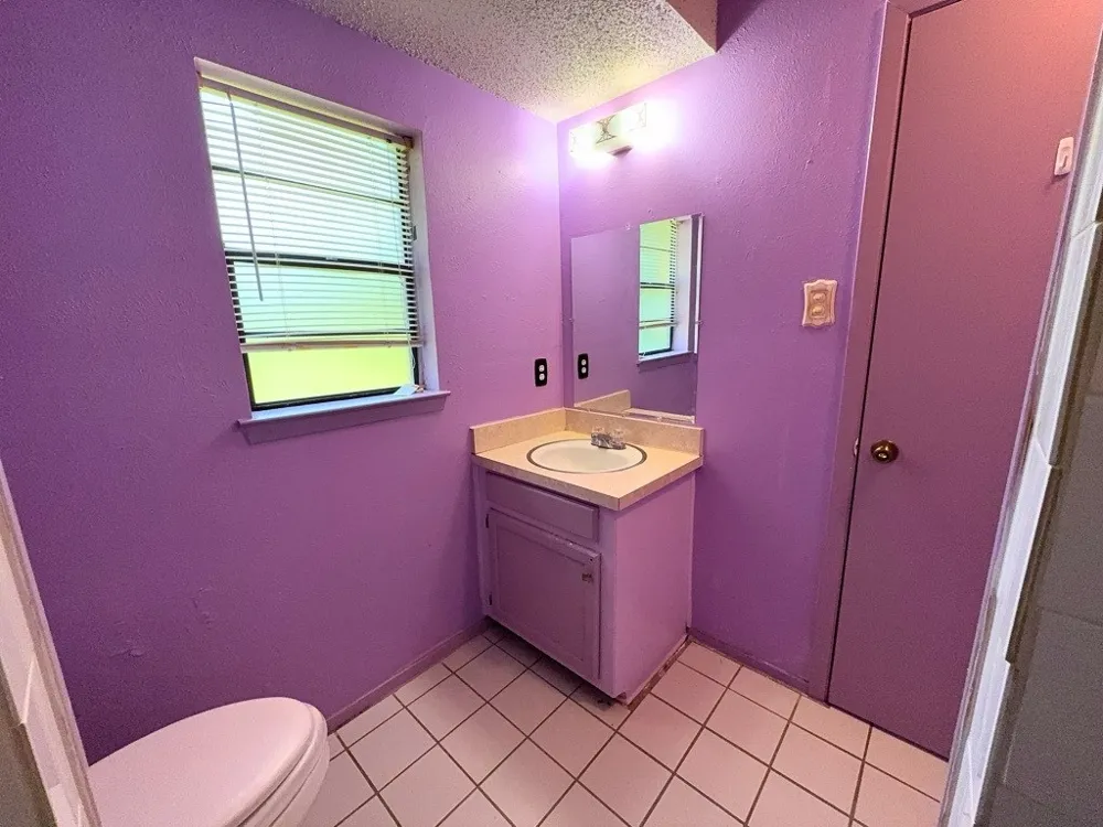1613 Edge Hill Road Benbrook, TX 76126