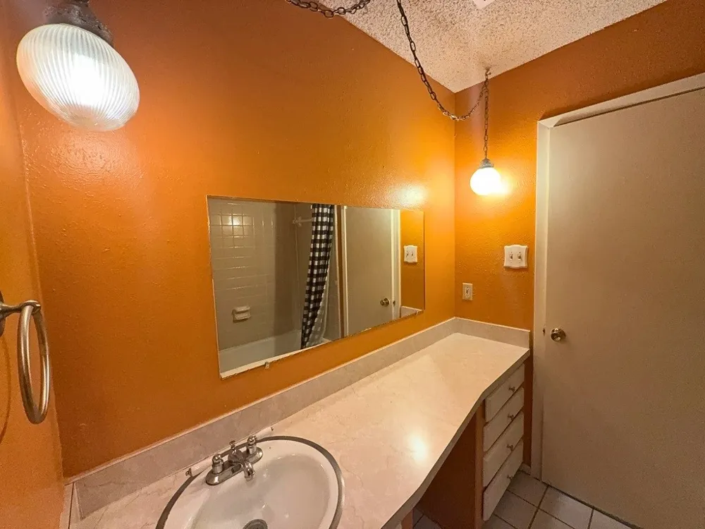 1613 Edge Hill Road Benbrook, TX 76126