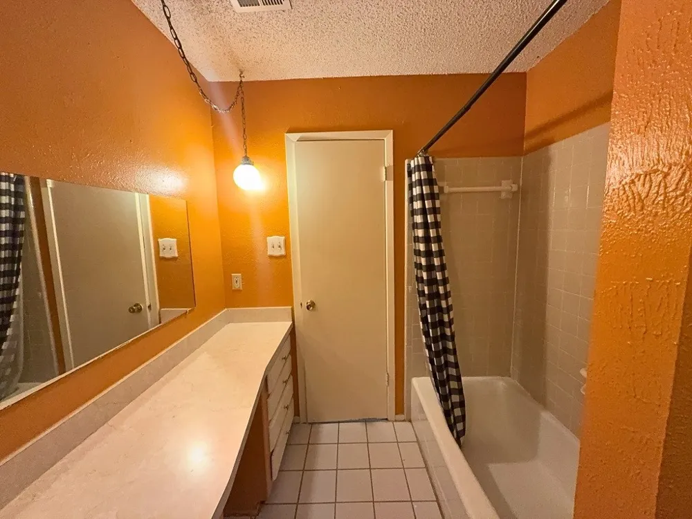 1613 Edge Hill Road Benbrook, TX 76126