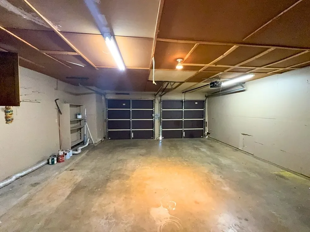 1613 Edge Hill Road Benbrook, TX 76126