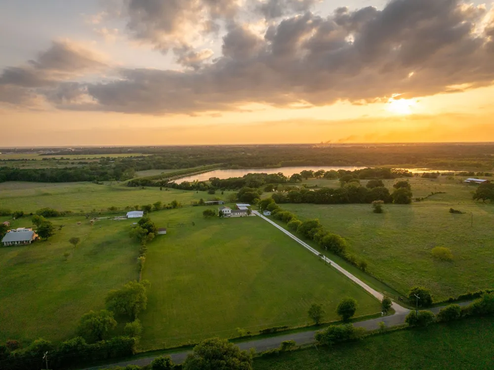 503 Oak Knoll Lane Elm Mott, TX 76640