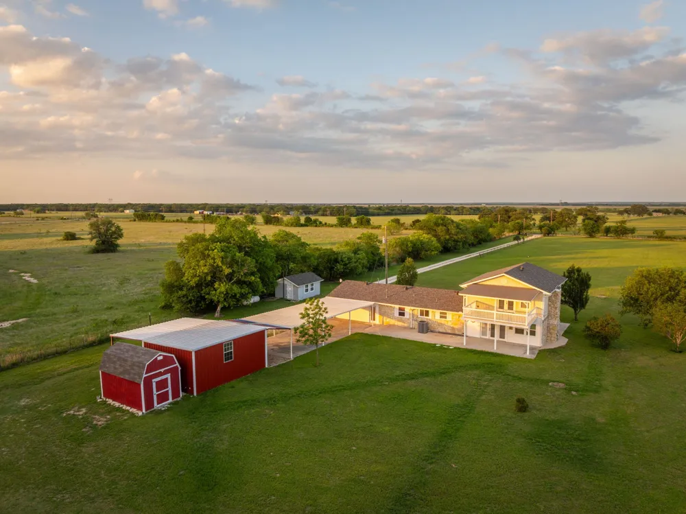 503 Oak Knoll Lane Elm Mott, TX 76640