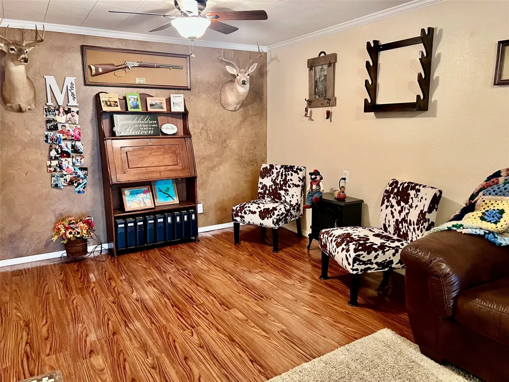 309 Broken Arrow Comanche, TX 76442