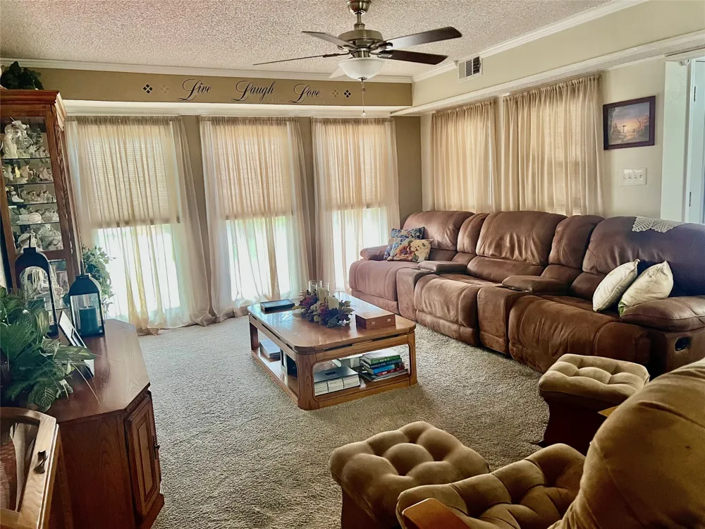 309 Broken Arrow Comanche, TX 76442