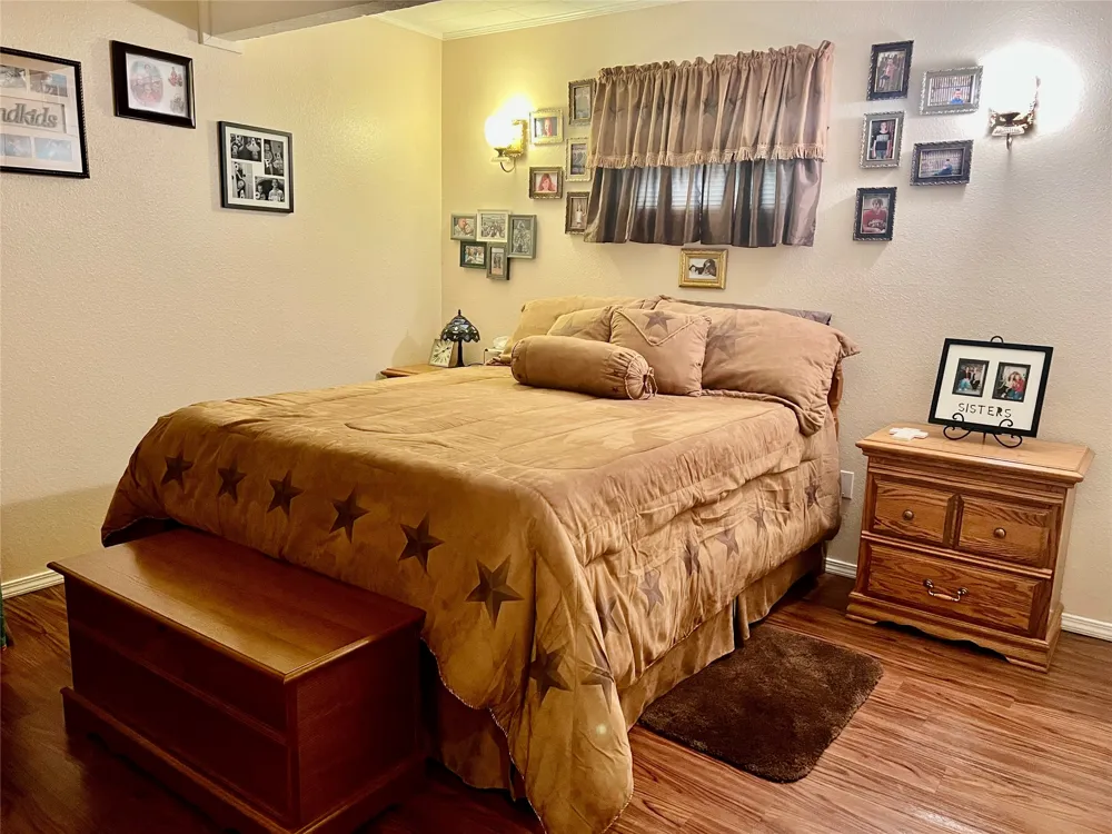 309 Broken Arrow Comanche, TX 76442
