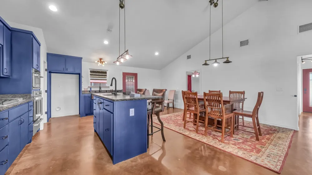 5500 County Road 302 Grandview, TX 76050