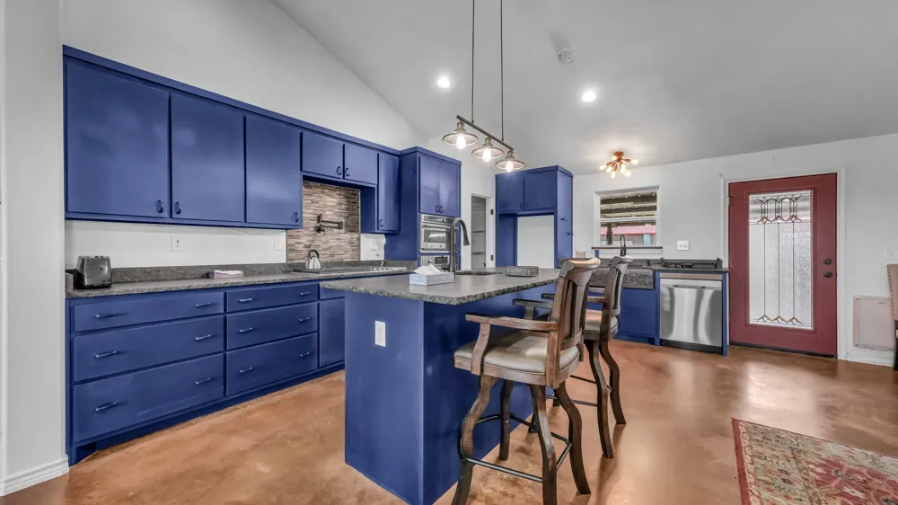 5500 County Road 302 Grandview, TX 76050