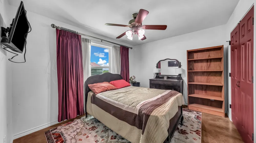 5500 County Road 302 Grandview, TX 76050