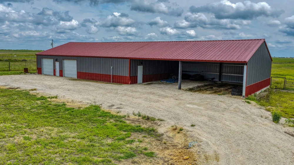 5500 County Road 302 Grandview, TX 76050