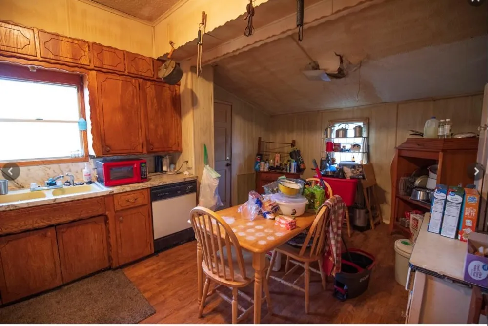 307 W Spruce Street Whitewright, TX 75491